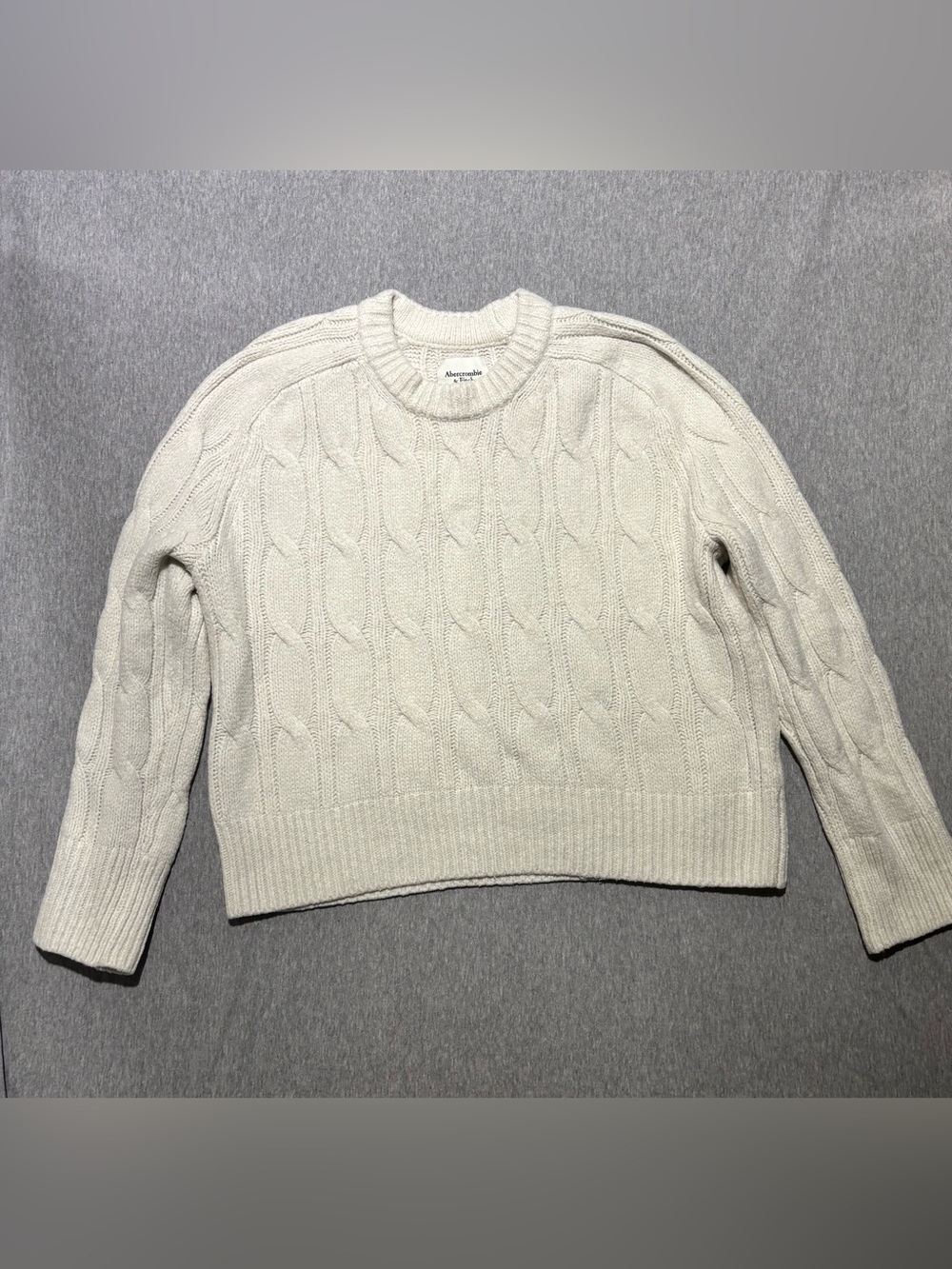 Abercrombie & Fitch Ivory Cable Crewneck Sweater